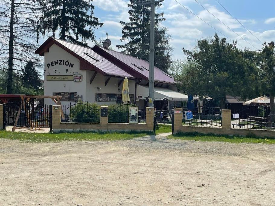 Apartman Katarina V Penzione Pod Smrekom Martin Luaran gambar